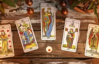 Top 5 des cartes de tarot les plus mystérieuses et leurs interprétations