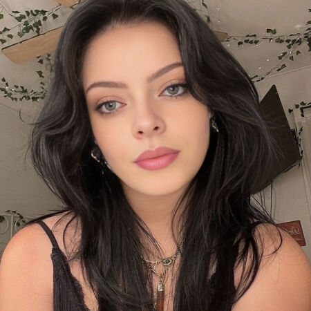 Anastasia Rose - Médium pure